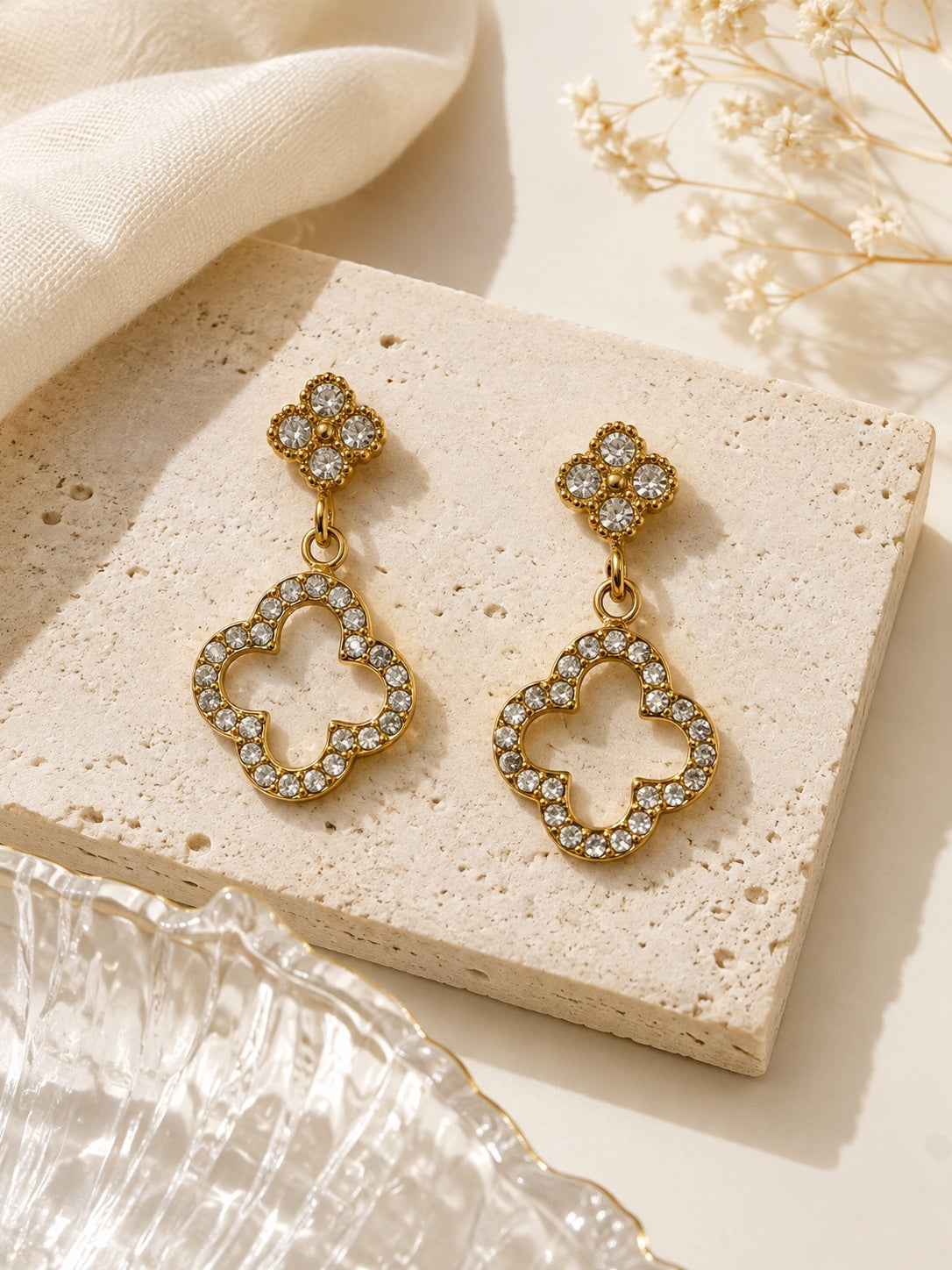 Boucles d'oreilles dorées en acier inoxydable avec strass