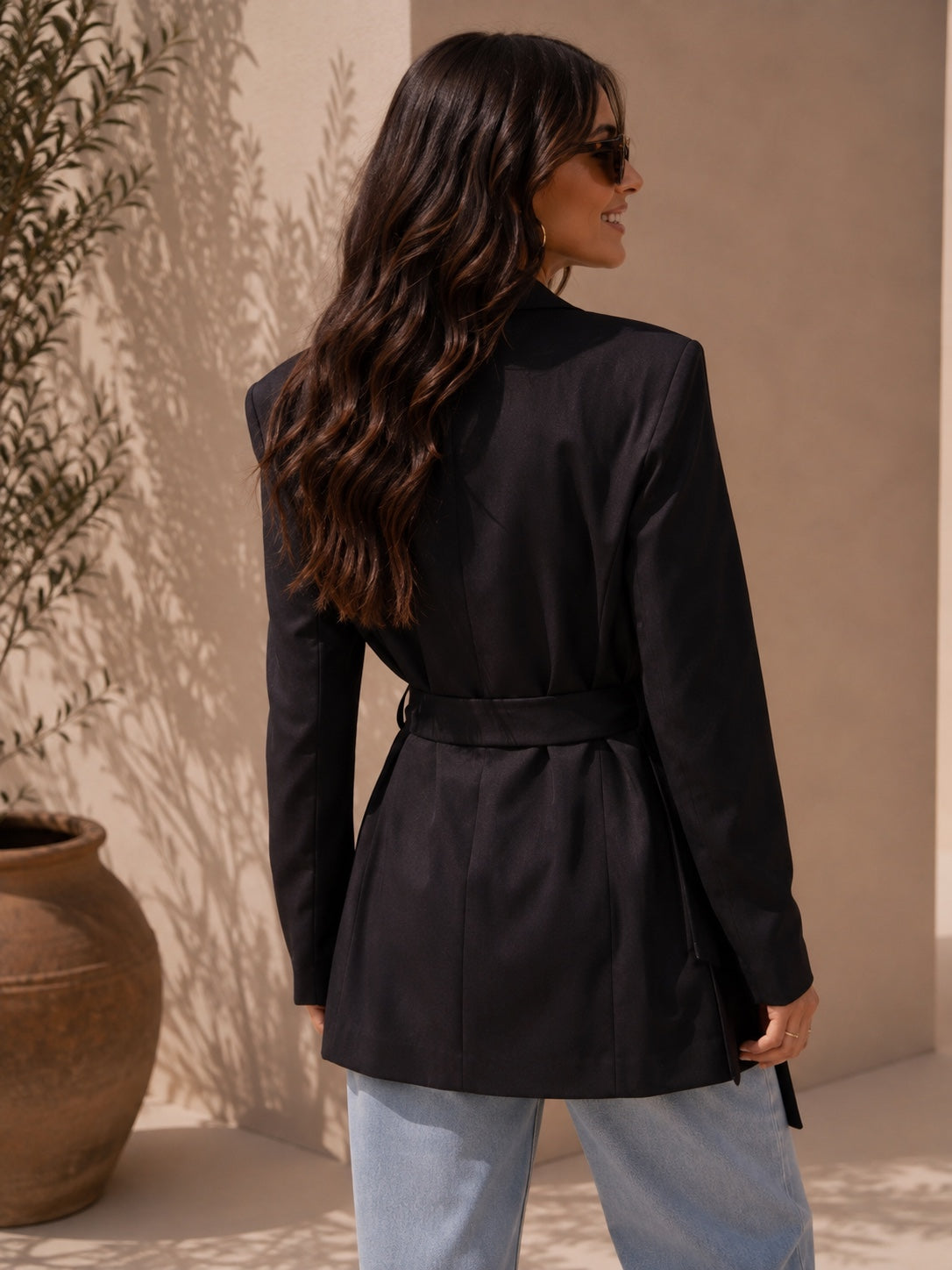 Blazer ALICIA noir porté - vue de dos