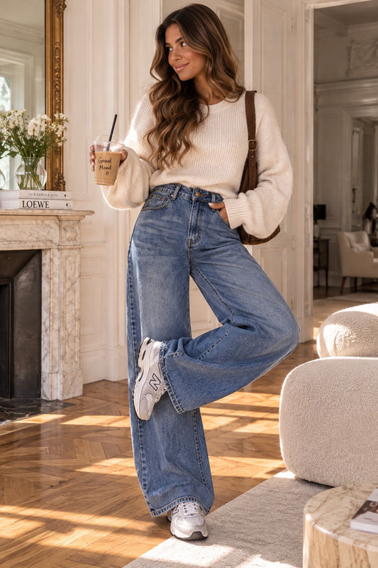 JEANS GABRIEL denim bleu coupe ballon taille haute porté