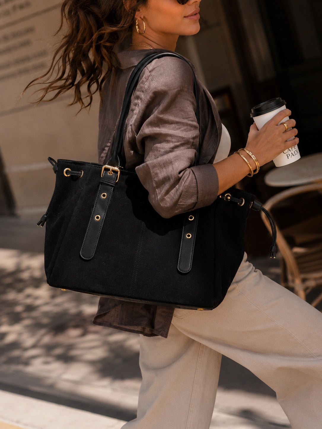 Sac INÈS noir porté